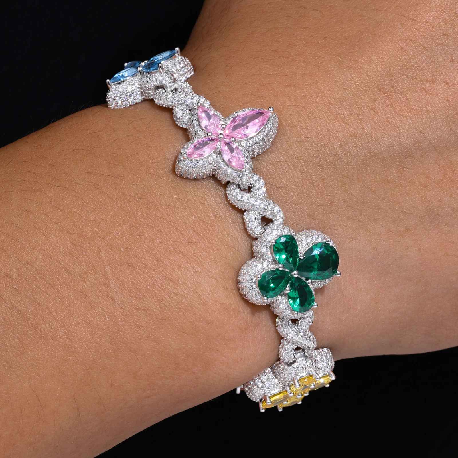 Fleur d’Éternité Moissanite Bracelet