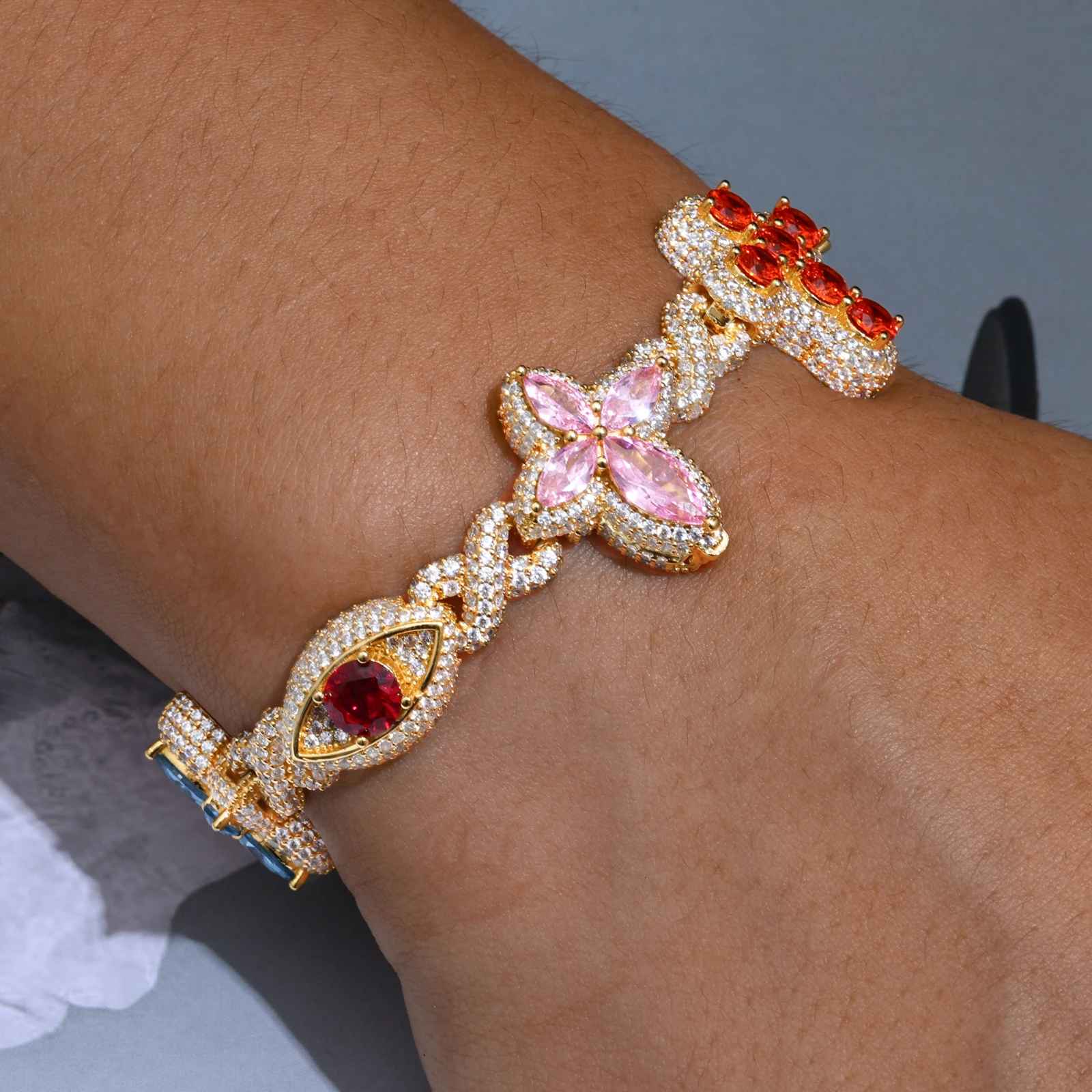 Fleur d’Éternité Moissanite Bracelet