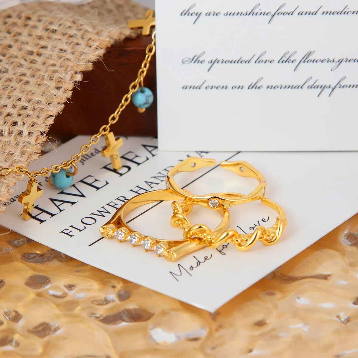 Éclat Doré Adjustable Zirconia Ring