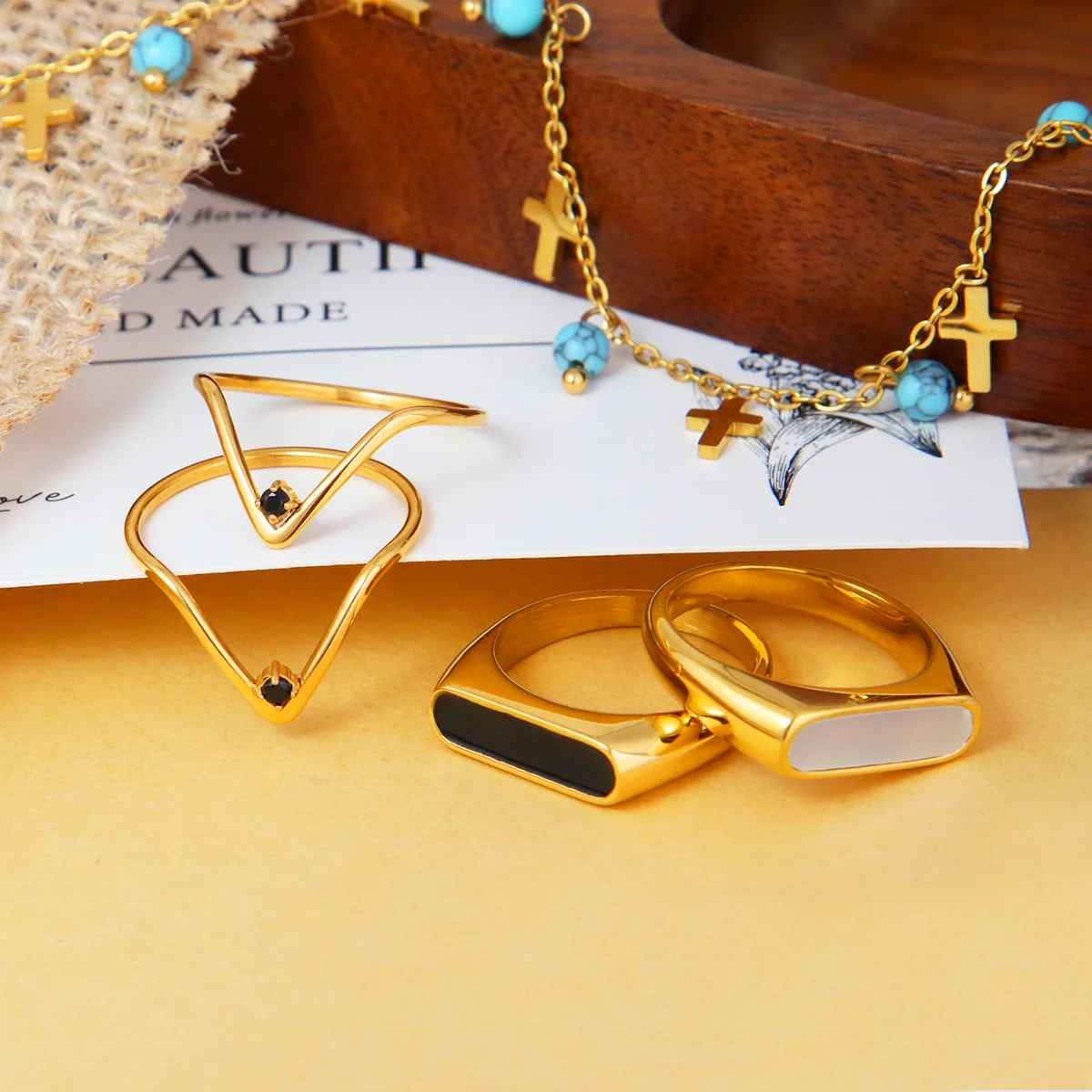 Noir Élégance V-Shaped Zirconia Ring