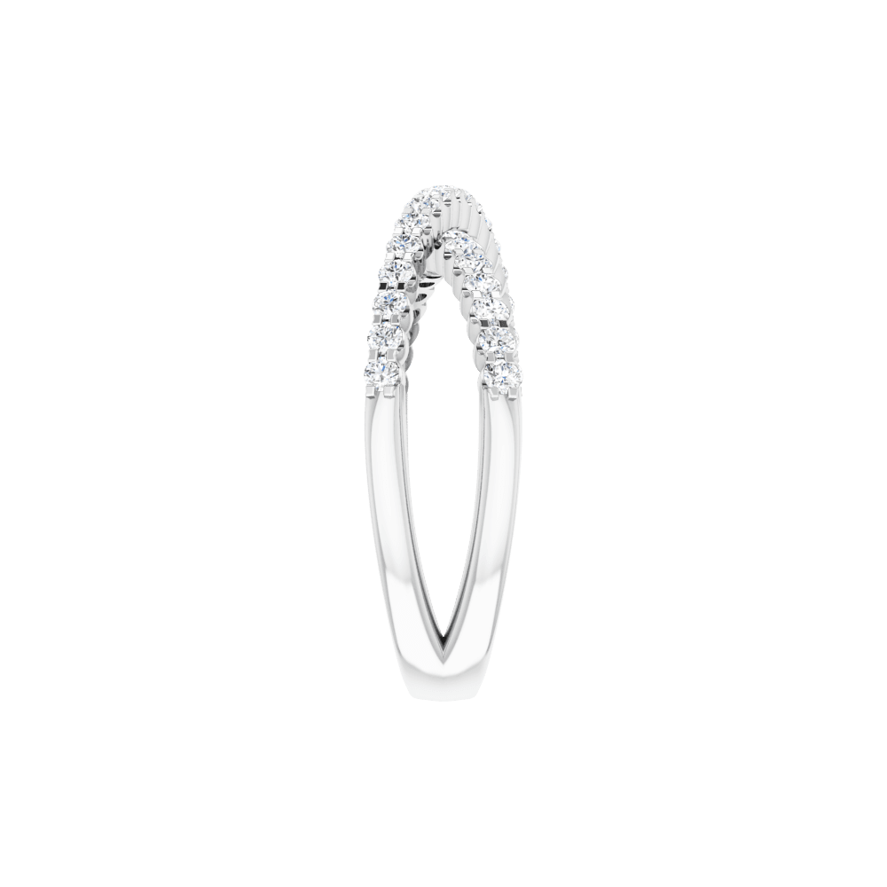 Close-up detail of the Valérie yellow gold diamond criss-cross ring