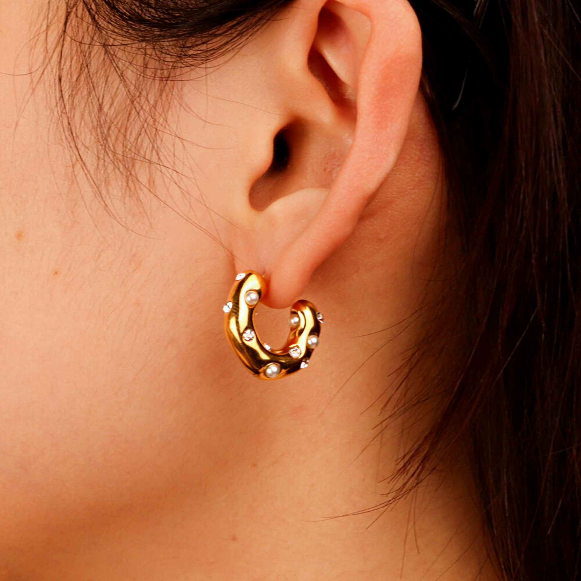 EVETTE FRAEU EARRINGS | evette-fraeu-earrings | Guerilla Choice
