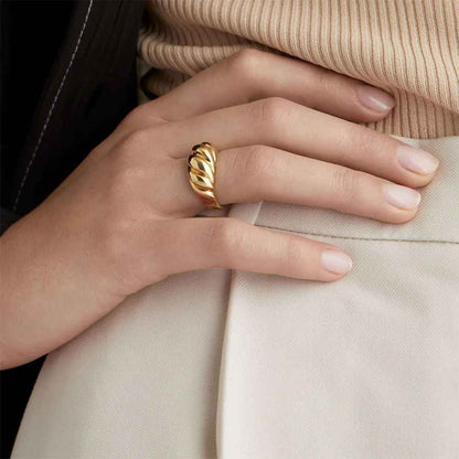 Le Torsade Gold Tone Ring