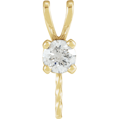 woman wearing pearl diamond pendant 14k gold elegant minimalist pearl necklace