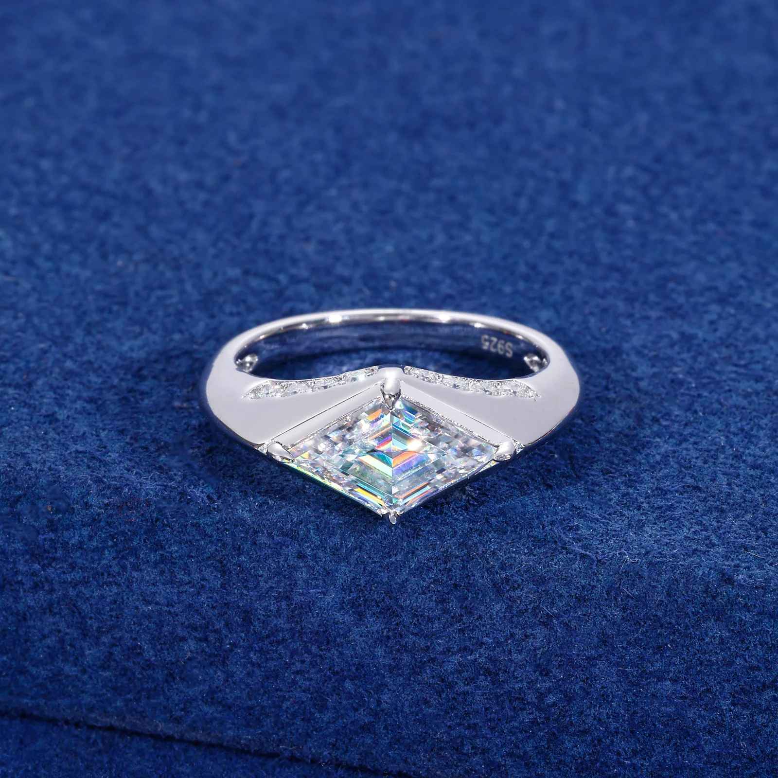 rhombus moissanite engagement ring
3.5 carat moissanite ring
gra certified moissanite ring
unique engagement ring women
vvs moissanite engagement ring
rhombus cut engagement ring
sterling silver moissanite ring
luxury moissanite engagement ring
moissanite ring
moissanite engagement ring
3.5 carat moissanite ring
rhombus cut ring
unique engagement ring
gra certified moissanite
vvs moissanite ring
sterling silver engagement ring
statement engagement ring