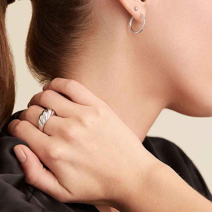 Le Torsade Gold Tone Ring