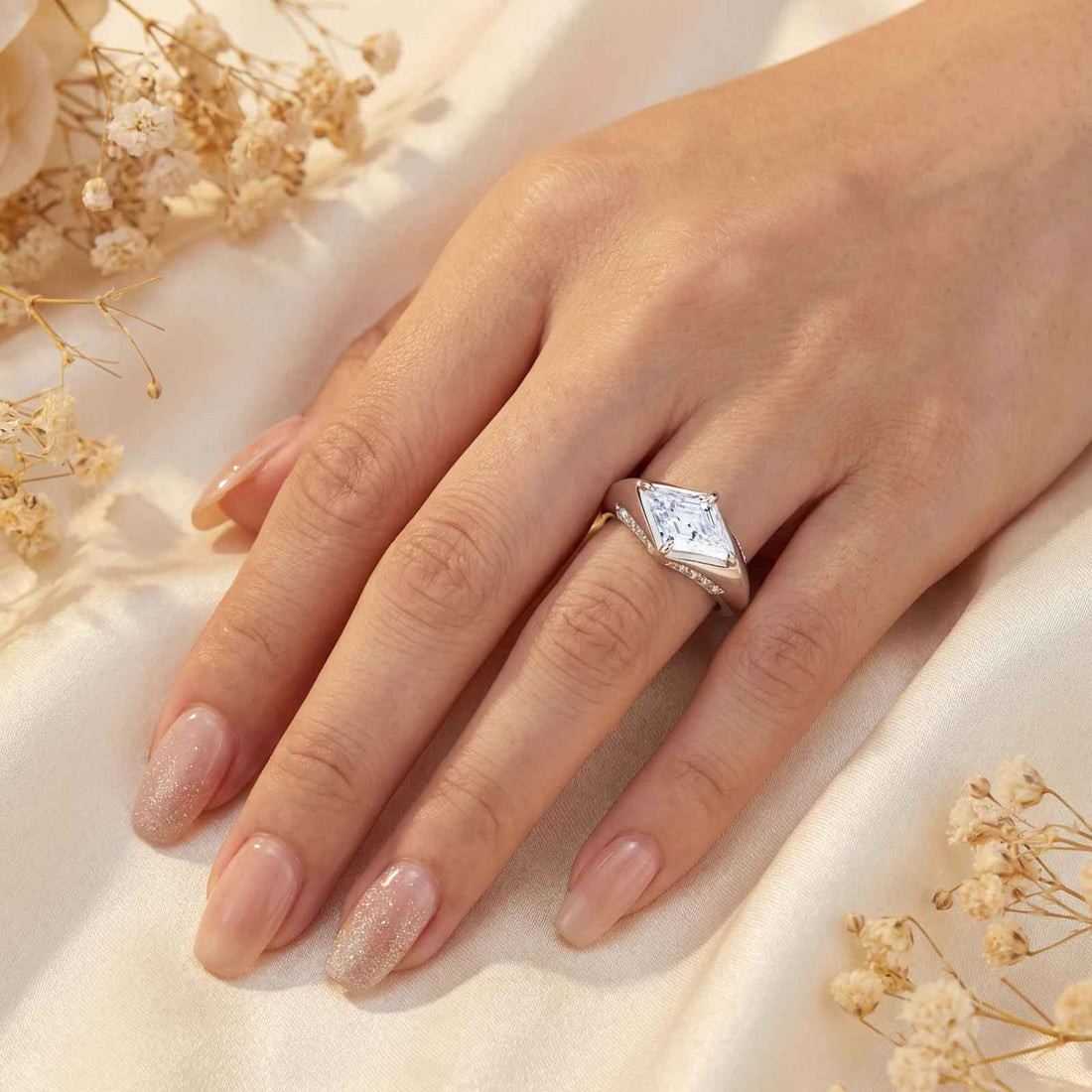 rhombus moissanite engagement ring
3.5 carat moissanite ring
gra certified moissanite ring
unique engagement ring women
vvs moissanite engagement ring
rhombus cut engagement ring
sterling silver moissanite ring
luxury moissanite engagement ring
moissanite ring
moissanite engagement ring
3.5 carat moissanite ring
rhombus cut ring
unique engagement ring
gra certified moissanite
vvs moissanite ring
sterling silver engagement ring
statement engagement ring