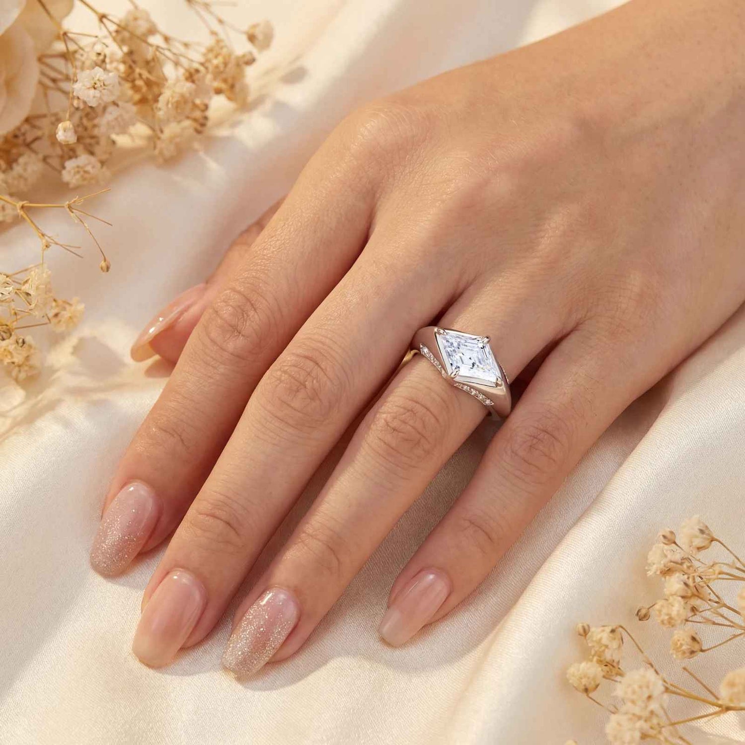 rhombus moissanite engagement ring
3.5 carat moissanite ring
gra certified moissanite ring
unique engagement ring women
vvs moissanite engagement ring
rhombus cut engagement ring
sterling silver moissanite ring
luxury moissanite engagement ring
moissanite ring
moissanite engagement ring
3.5 carat moissanite ring
rhombus cut ring
unique engagement ring
gra certified moissanite
vvs moissanite ring
sterling silver engagement ring
statement engagement ring