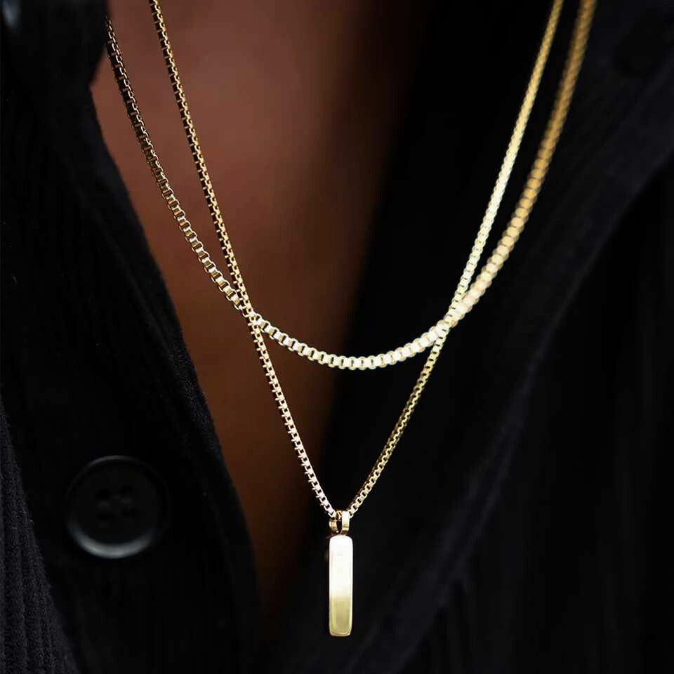 Linéaire Minimal Pendant Necklace