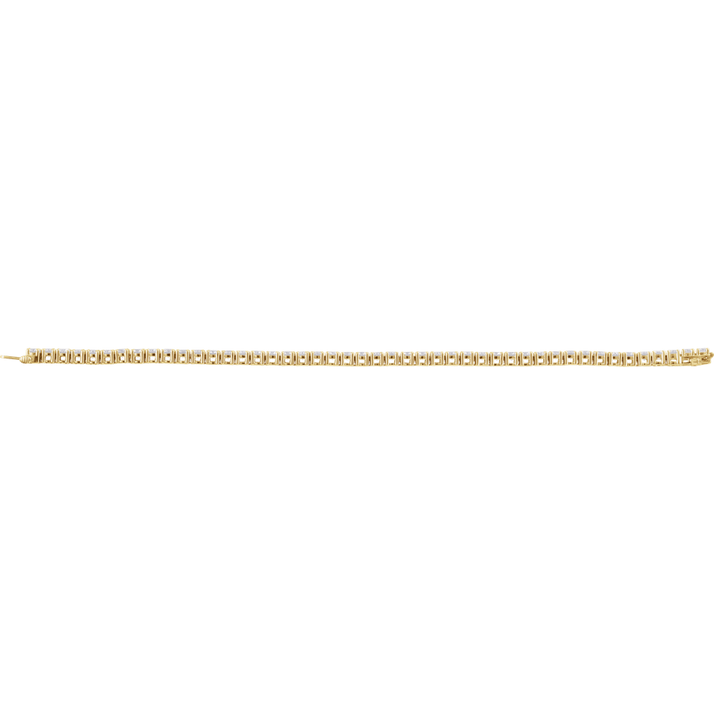 Solid 14K gold tennis bracelet

Lab-grown diamonds with exceptional brilliance

Classic 4-prong setting for security &amp; longevity

Elegant 4 mm width for a balanced luxury look

Secure box clasp for everyday confidence

Designed as a long-term jewelry investment

Ideal for gifting, anniversaries &amp; milestone moments