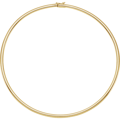 Full view of Sillage d’Or solid 14K yellow gold Omega chain measuring 18 inches long and 4 mm wide