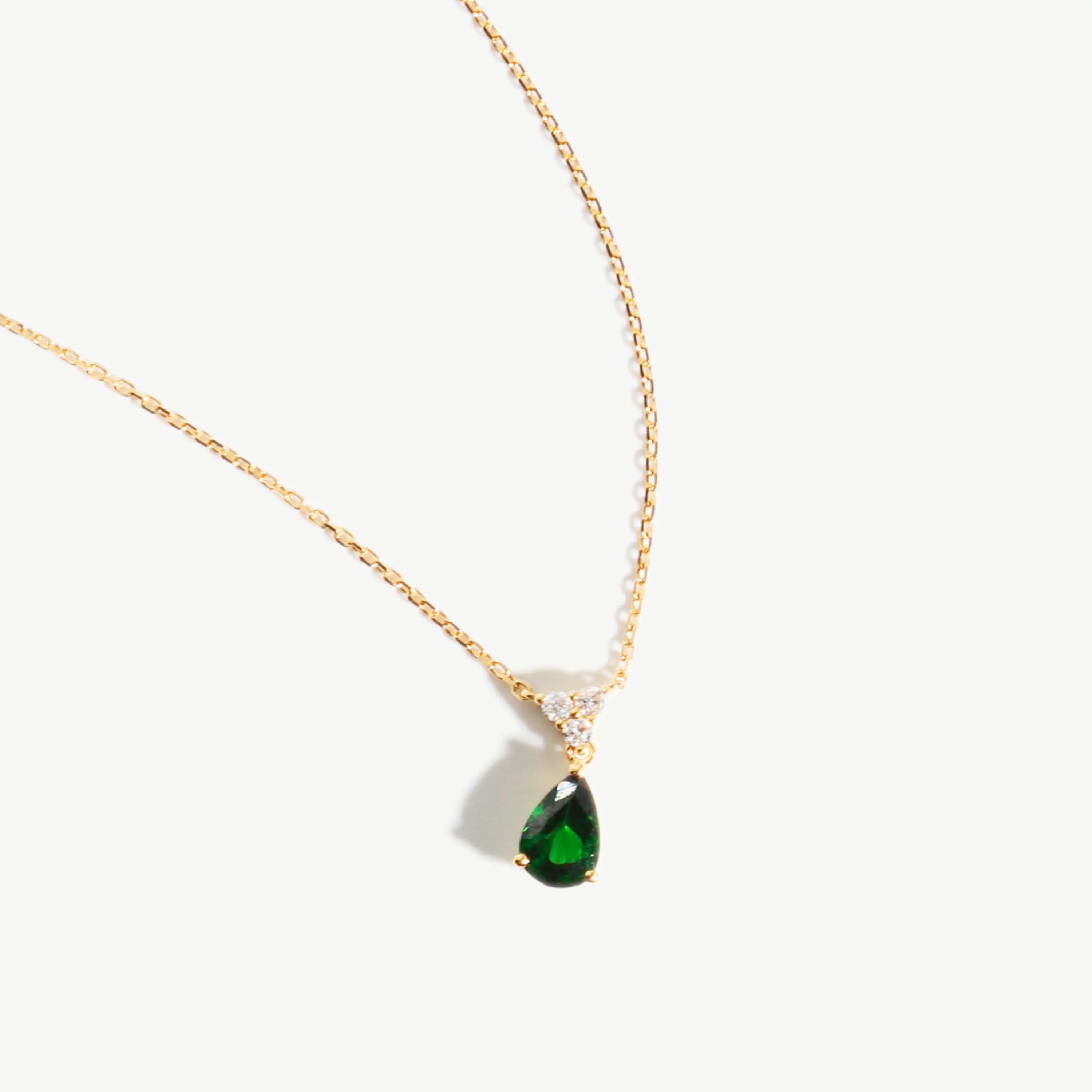 Jardin Vert Tsavorite &amp; Diamond Pendant