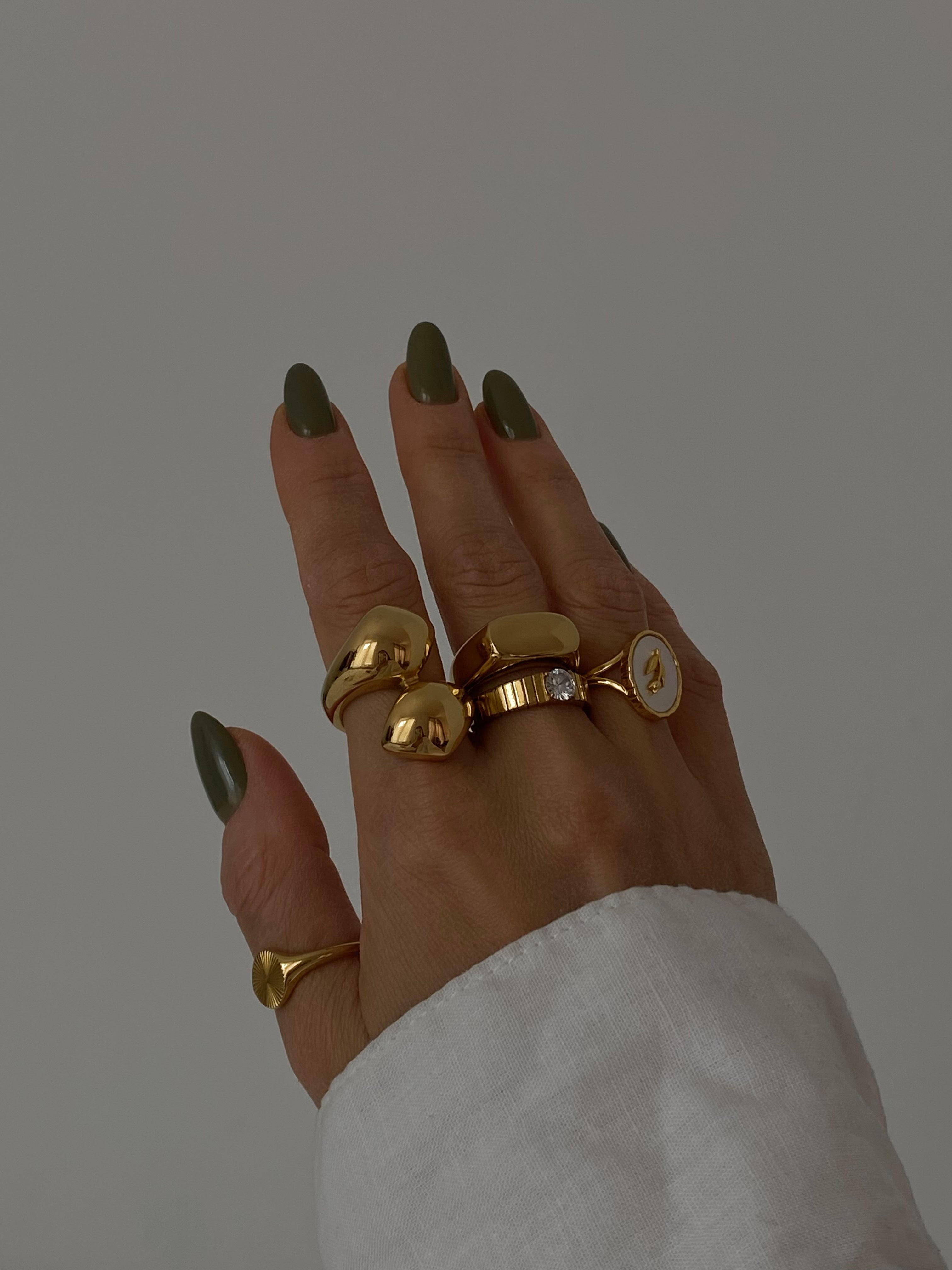 PRSTEN CHARLOTTE LACHANCE