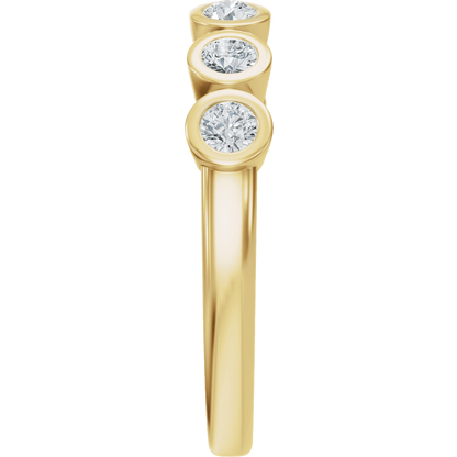 Modern 14K Gold Open Ring with Round Brilliant Diamonds