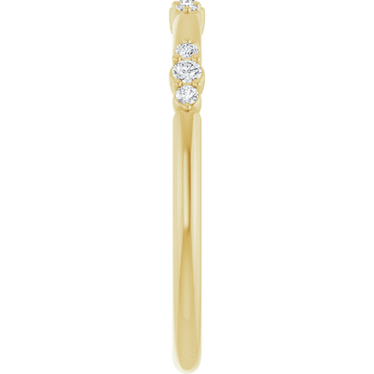 Close-up detail of the Élise white gold diamond band
