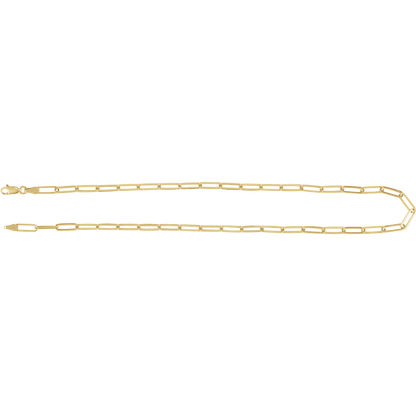 Close-up of the elongated links on the Portofino yellow gold paperclip chain