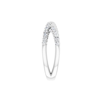 Close-up detail of the Valérie yellow gold diamond criss-cross ring