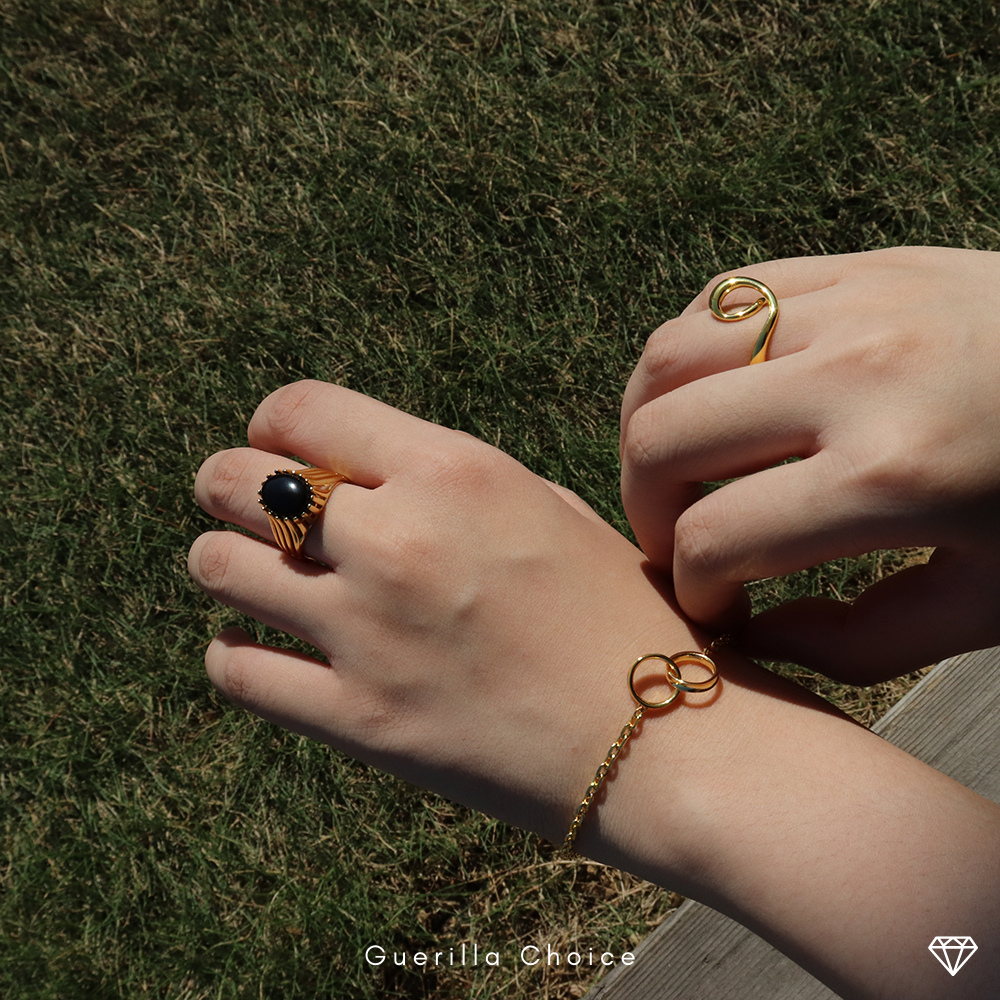 CHARM GOLD BRACELET | charm-gold-bracelet | Bracalet | Guerilla Choice