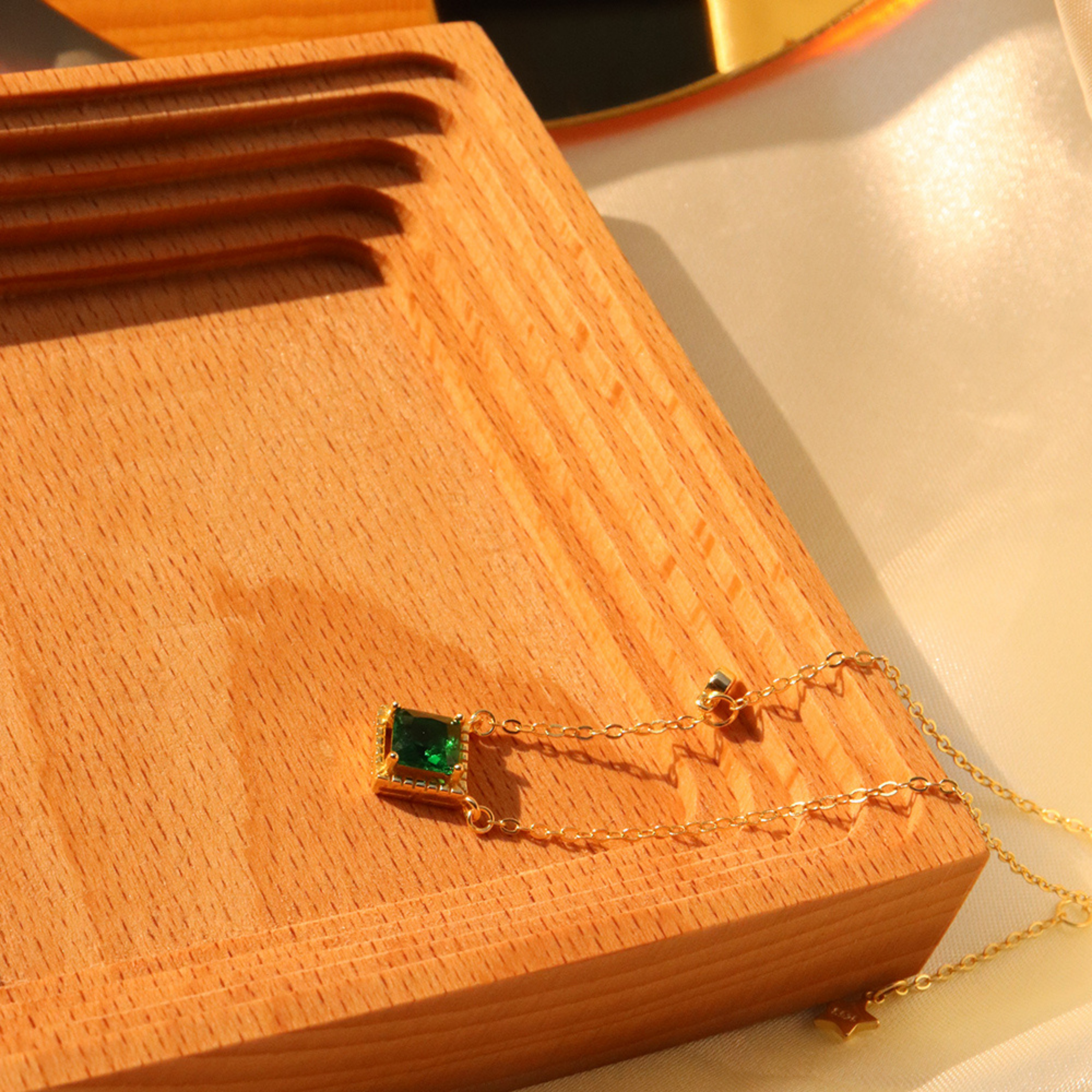 GERTRUDE CRYSTAL NECKLACE | gertrude-crystal-necklace | Necklace | Guerilla Choice