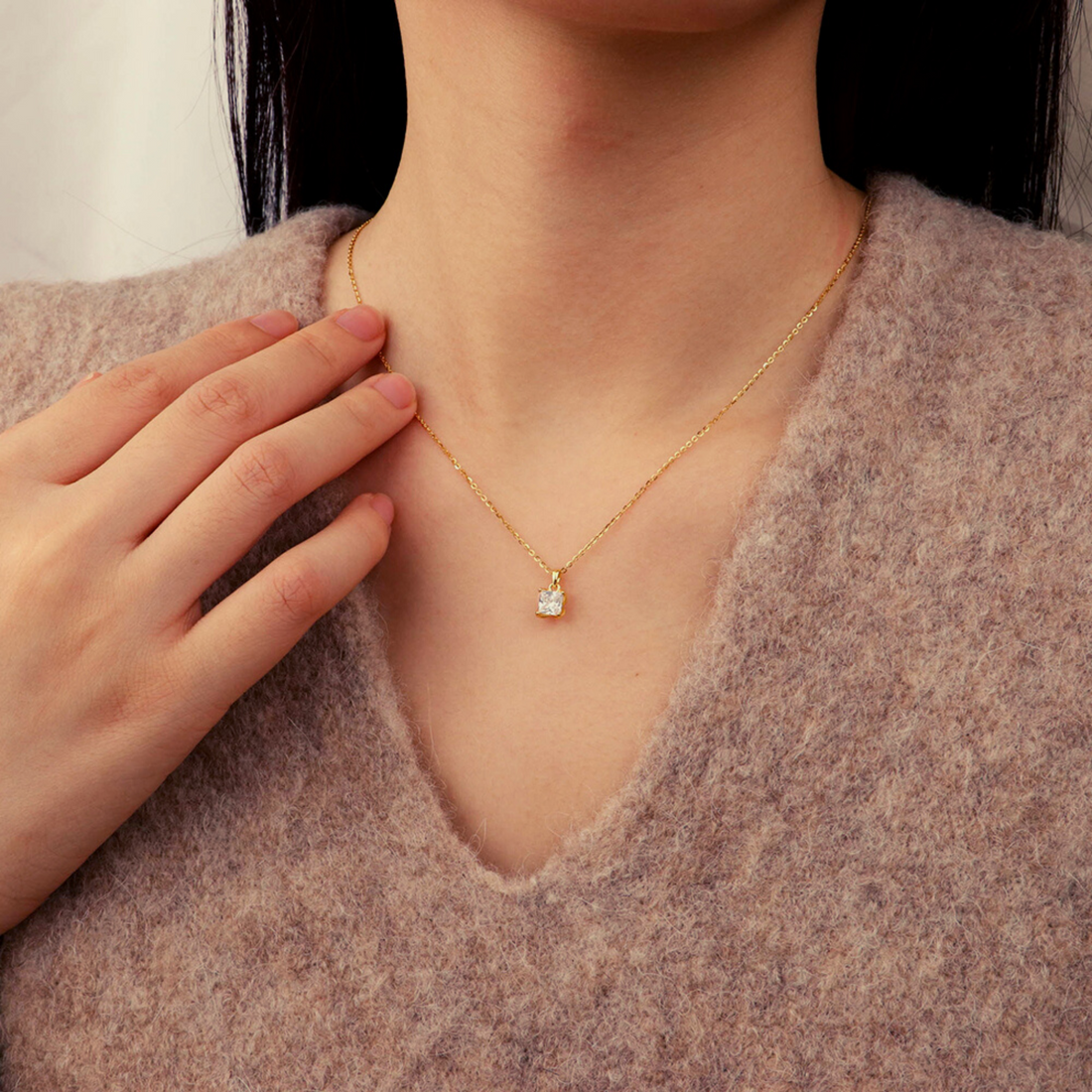 RIVA BELLUCI CRYSTAL NECKLACE | riva-belluci-crystal-necklace | Necklaces | Guerilla Choice