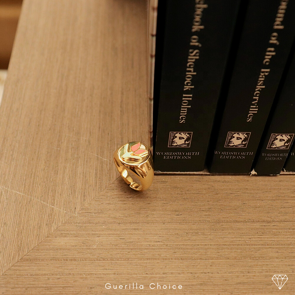 CHARM GOLD FLOWER RING | charm-gold-flower-ring | Ring | Guerilla Choice