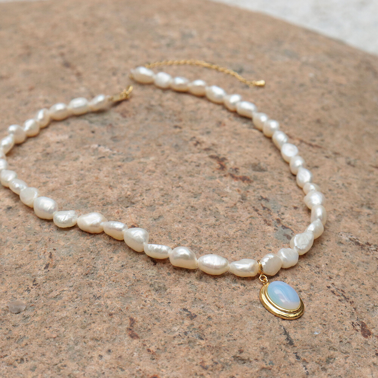 ROSETTE PEARL NECKLACE | rosette-pearl-necklace | Necklace | Guerilla Choice