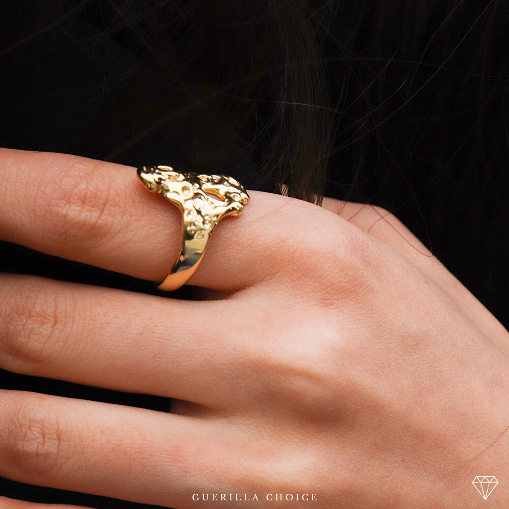 CHARM AVENELLE GOLD RING | charm-avenelle-gold-ring | Ring | Guerilla Choice