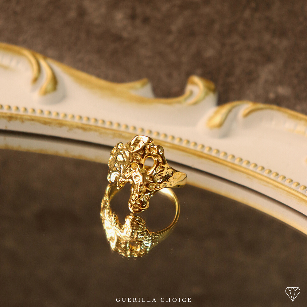 CHARM AVENELLE GOLD RING | charm-avenelle-gold-ring | Ring | Guerilla Choice